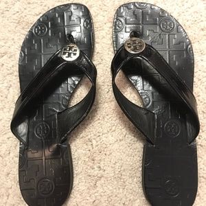 TORY BURCH BLACK LEATHER THONG FLIP FLOP SANDAL